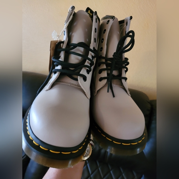 Dr martens boots - Picture 2 of 6
